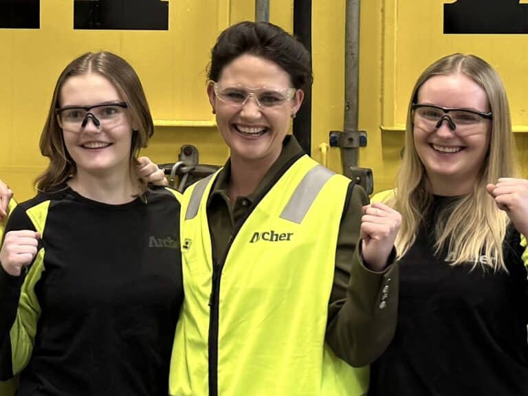 Kunnskapsministeren og forbundslederen på besøk hos Archer